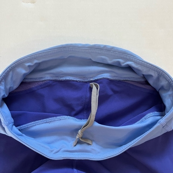 Lululemon Purple/Blue Birds Capri Leggings - Picture 5 of 10